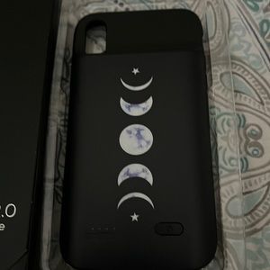 Casely Power Pro 2.0 charging case for IPhone 12